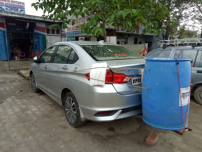 dustbin attach with car