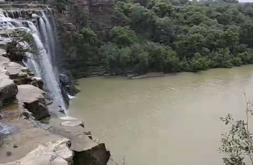 natural water falls in Baran