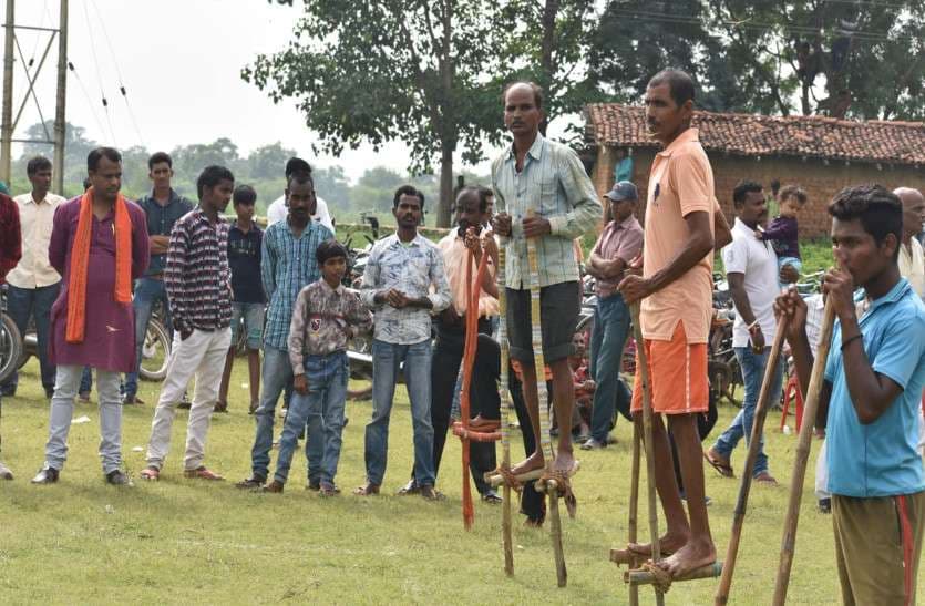 Photo Gallery : इस दौड़ स्पर्धा के कारण प्रदेश स्तर पर बनी इस गांव की पहचान, आखिर क्या खास है इस दौड़ में, पढि़ए खबर...