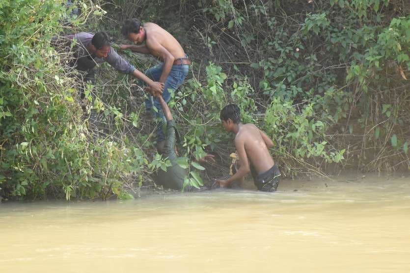 नवमी तिथि को हवन कन्या भोज के साथ नवरात्र का समापन हुआ।