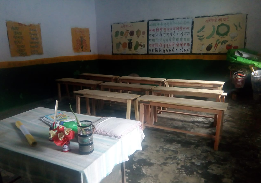 Seat Bench distribution in Primary School Munimabad Barabanki