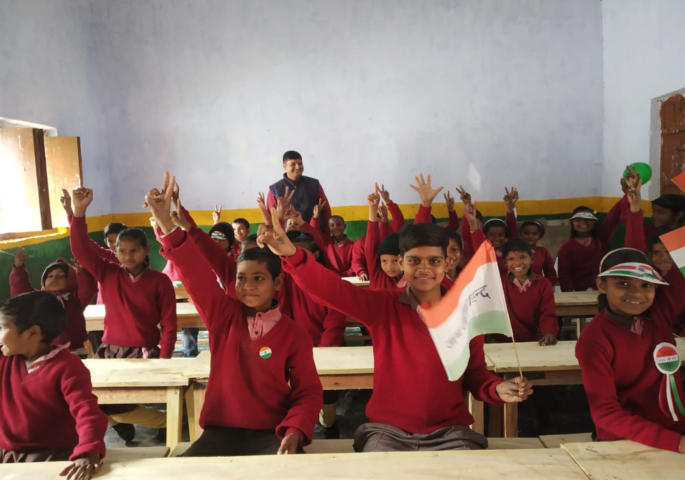 Seat Bench distribution in Primary School Munimabad Barabanki