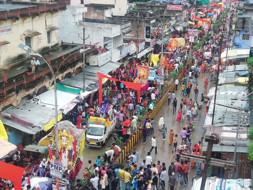 A pictorial tableau of the procession of Anant Chaturvedi in Jhalawar