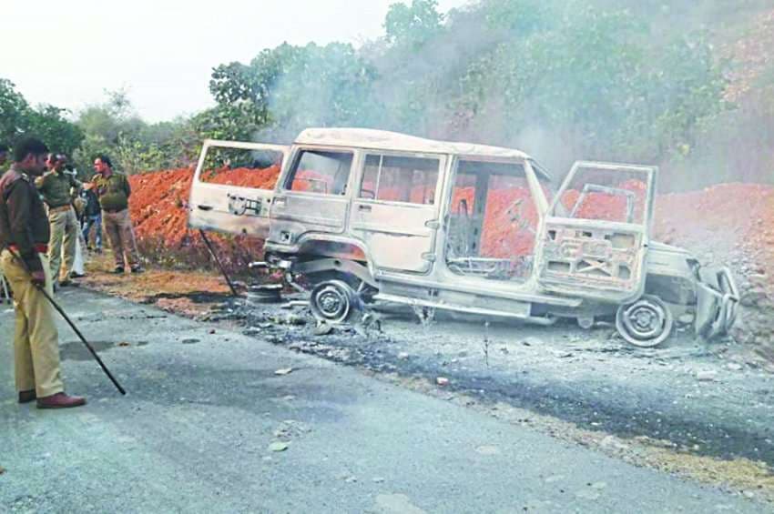 Jeep burned in smoke