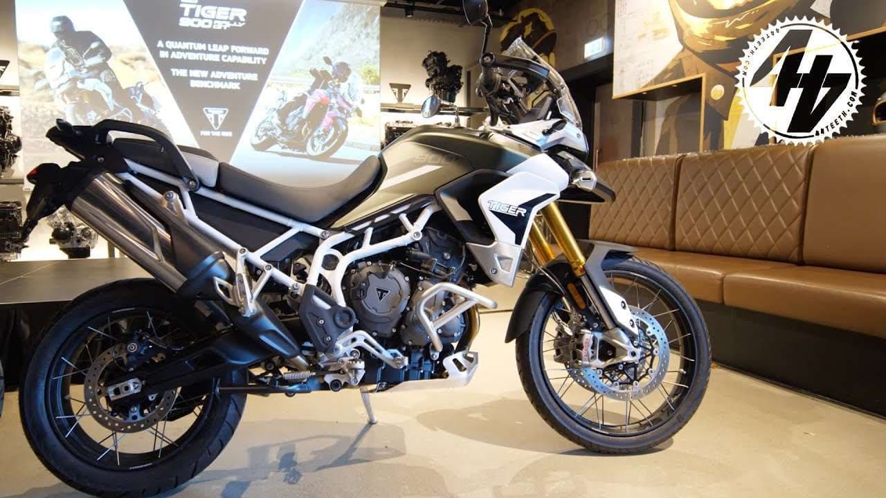 Triumph Tiger 900 