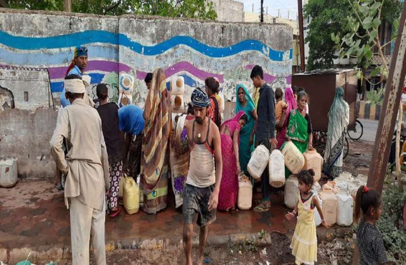 Children battling with elders due to severe water scarcity