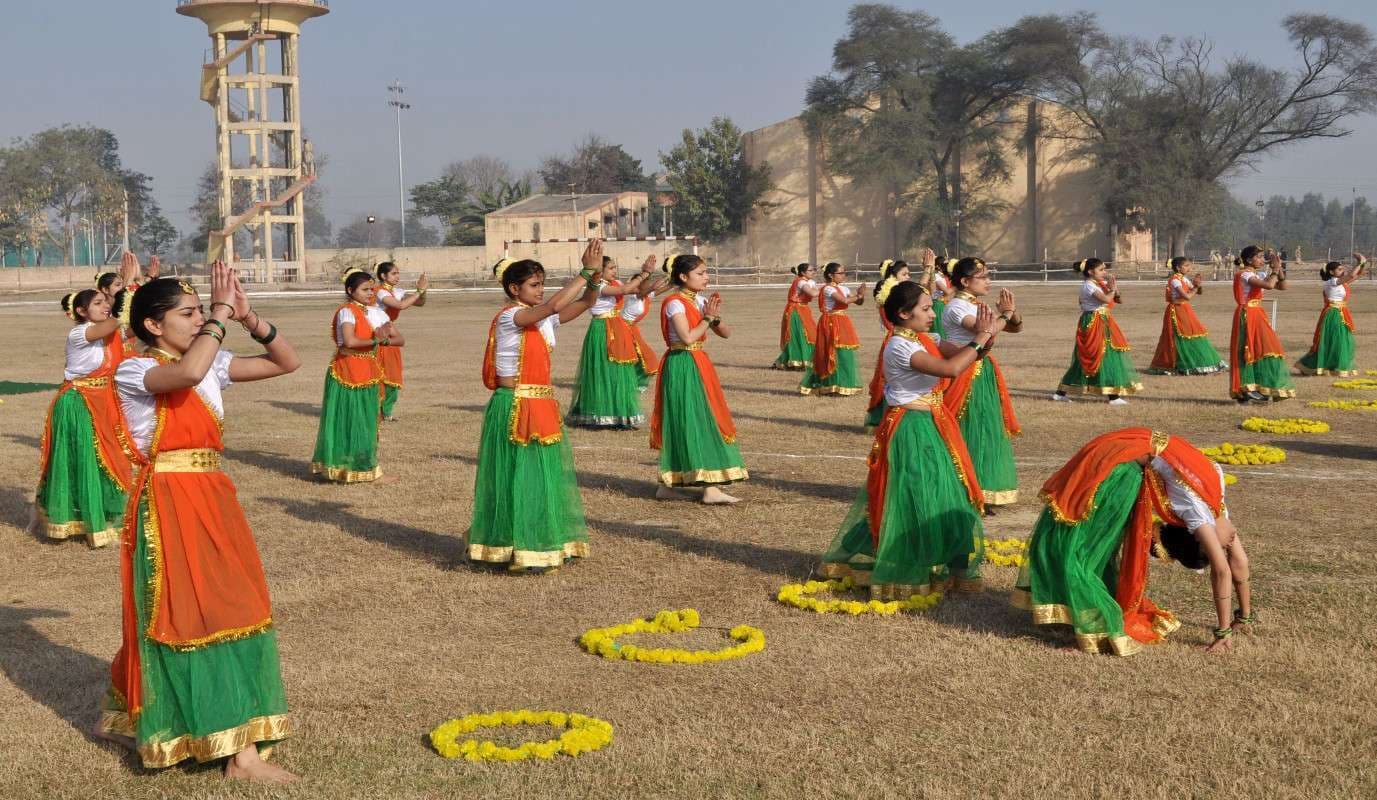 श्रीगंगानगर.....''गणतंत्र दिवस'' शान से लहराया तिरंगा, देशभक्ति के कार्यक्रमों ने बांधा समां.........देखें खास तस्वीरें