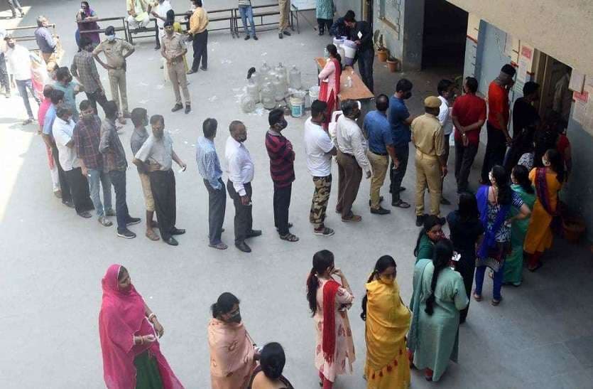 voters at polling booth