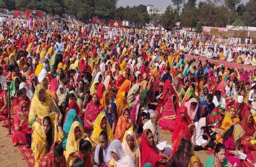 प्रदेश के नाम होगा एक और विश्व रिकॉर्ड, देखें तस्वीरें...सुंदर कांड पाठ कार्यक्रम में पहुंचे 11000 से ज्यादा लोग