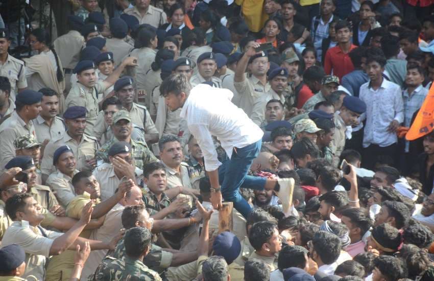 एबीवीपी ने भूपेश बघेल सरकार की विफलताओं के विरोध में 'छात्र आक्रोश रैली' आयोजित की।