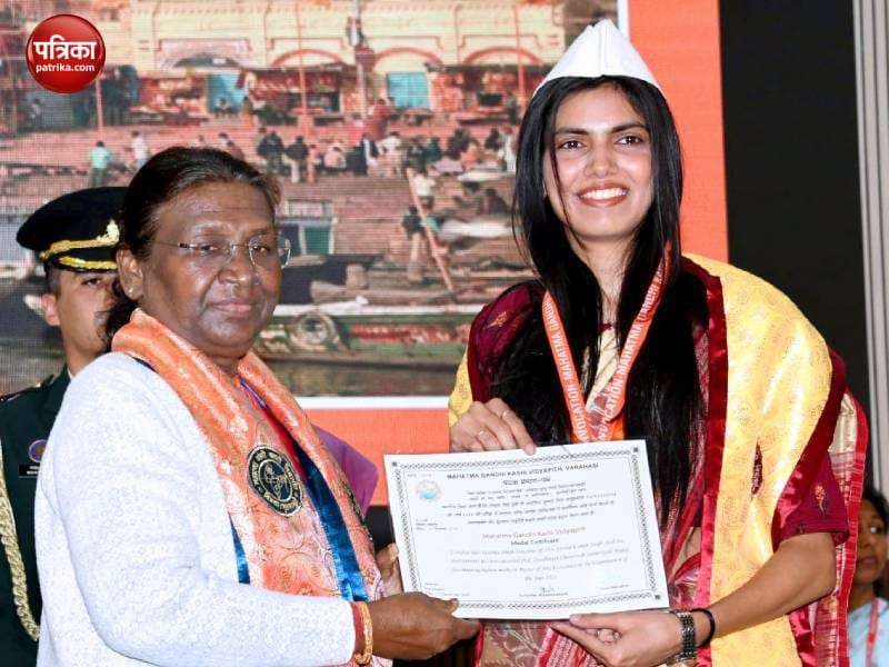 president_of_india_in_varanasi_2.jpg
