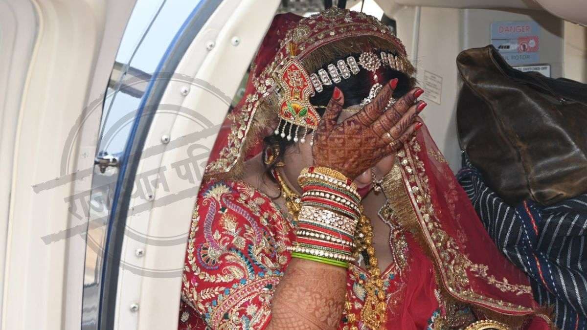 ips_devendra_kumar_and_ias_aparajita_07.jpg