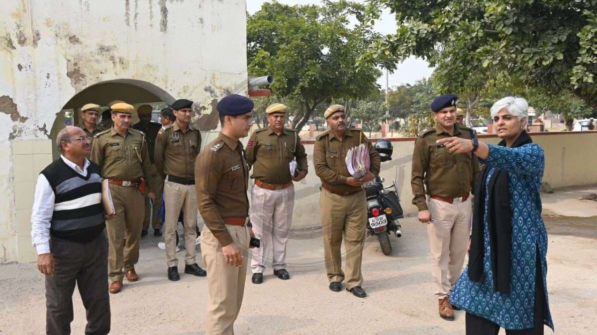 ips_devendra_kumar_and_ias_aparajita_09.jpg