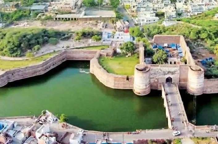 lohagarh_bharatpur_fort_.jpg