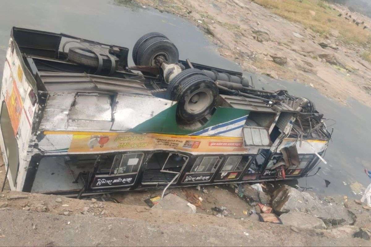 roadways-bus-overturned-in-sirohi-rajasthan-accident