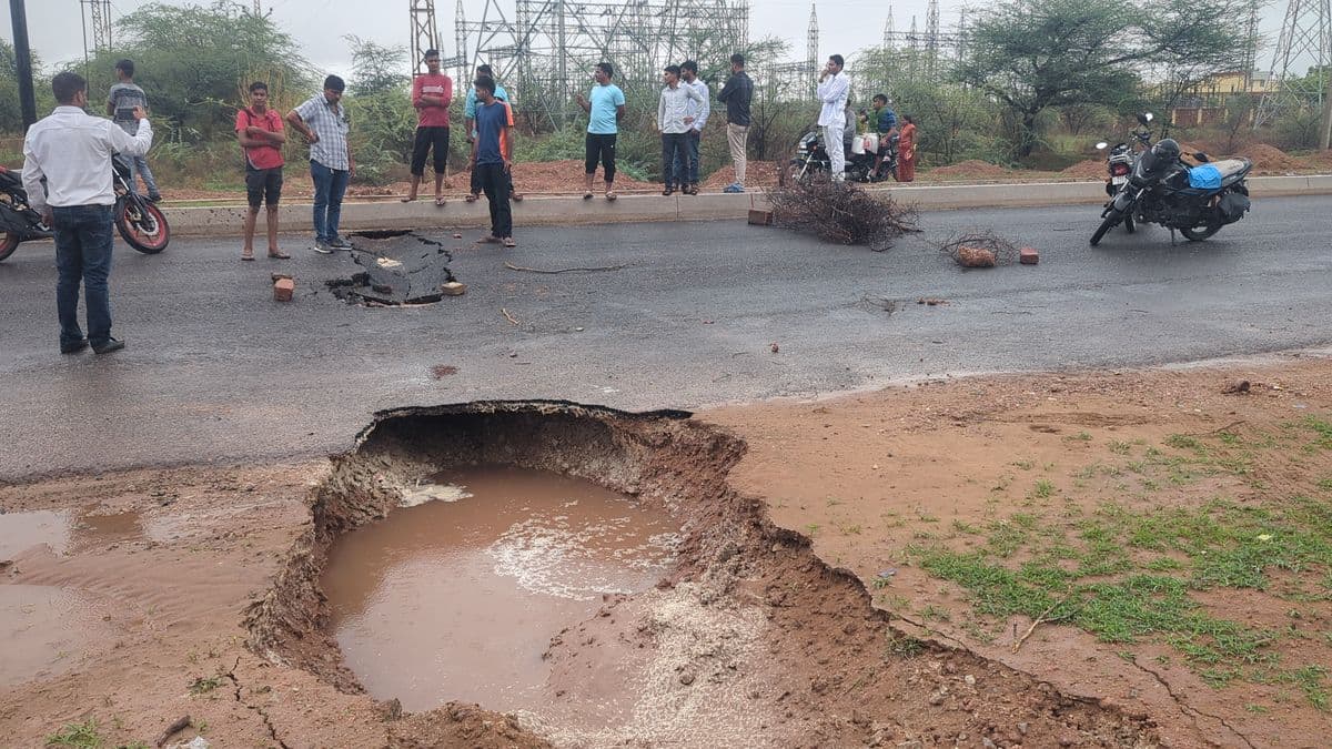 Road near Gogelav Dam worth Rs 18 crore caved in.