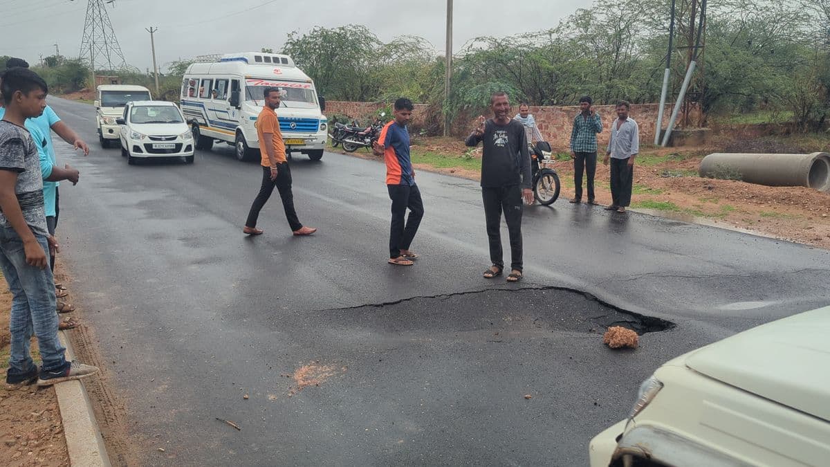 Road near Gogelav Dam worth Rs 18 crore caved in.