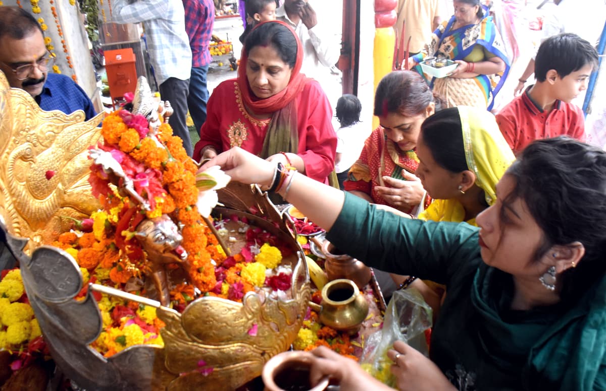 Swaran mandir somwara