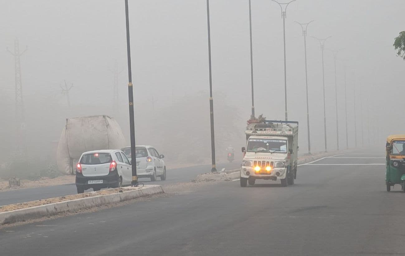 Changed weather: First fog of winter in Nagaur