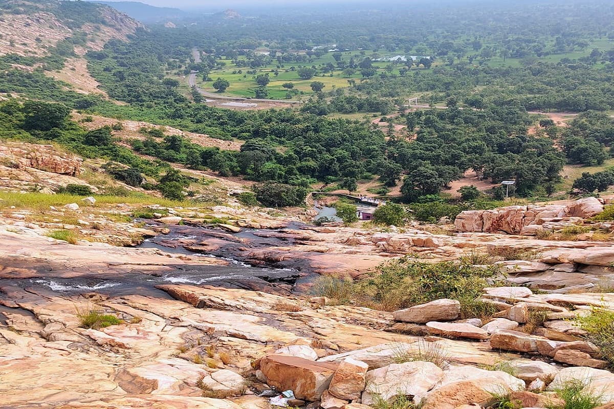 Nagarda Waterfall