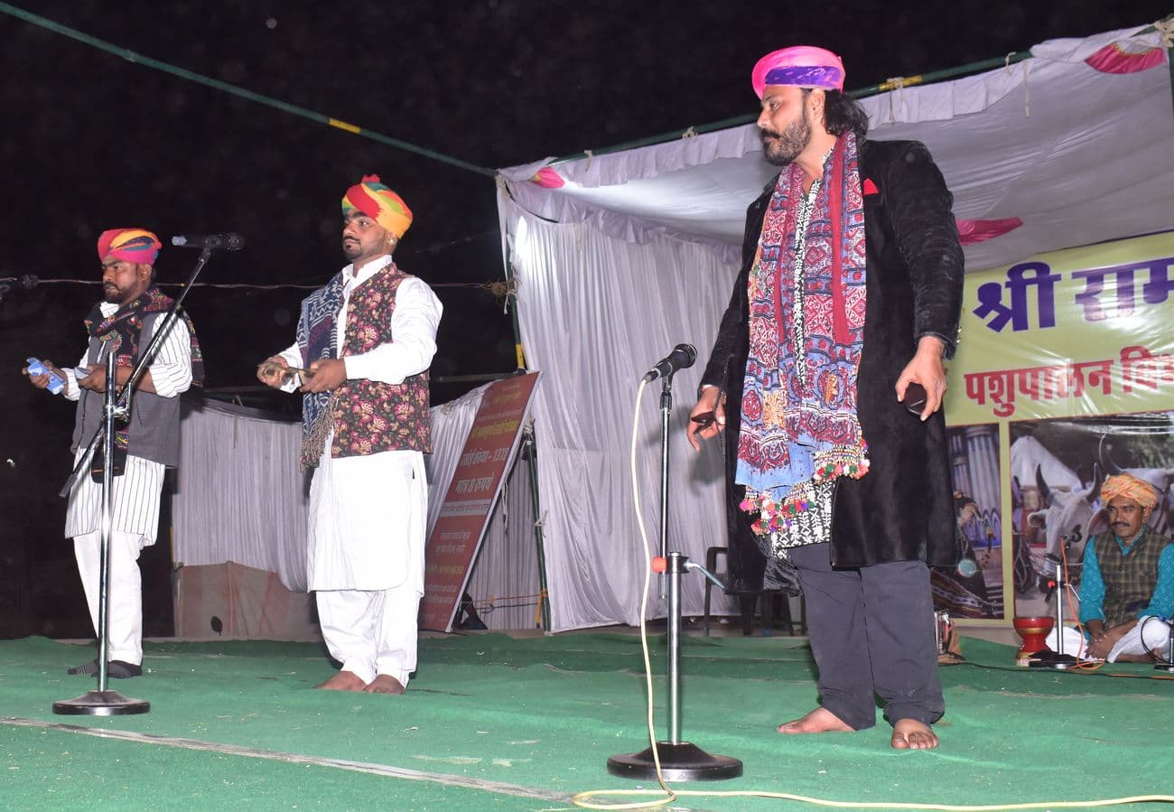 Cultural evening at Animal Fair by Animal Husbandry Department
The audience was mesmerized by the presentation of 'Kesariya Balam Avoni, Padharo Haare Desh...'