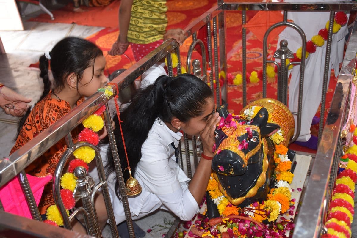 Fair of devotees in Shiva temples on Mahashivratri