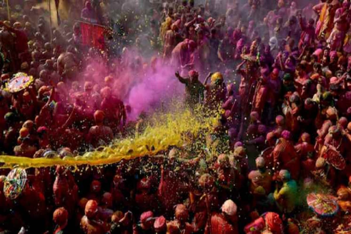 Holi 2025: 100 सालों से होली पर यहां होती है कुहकी नृत्य, जानिए लोगों ने क्या कहा?