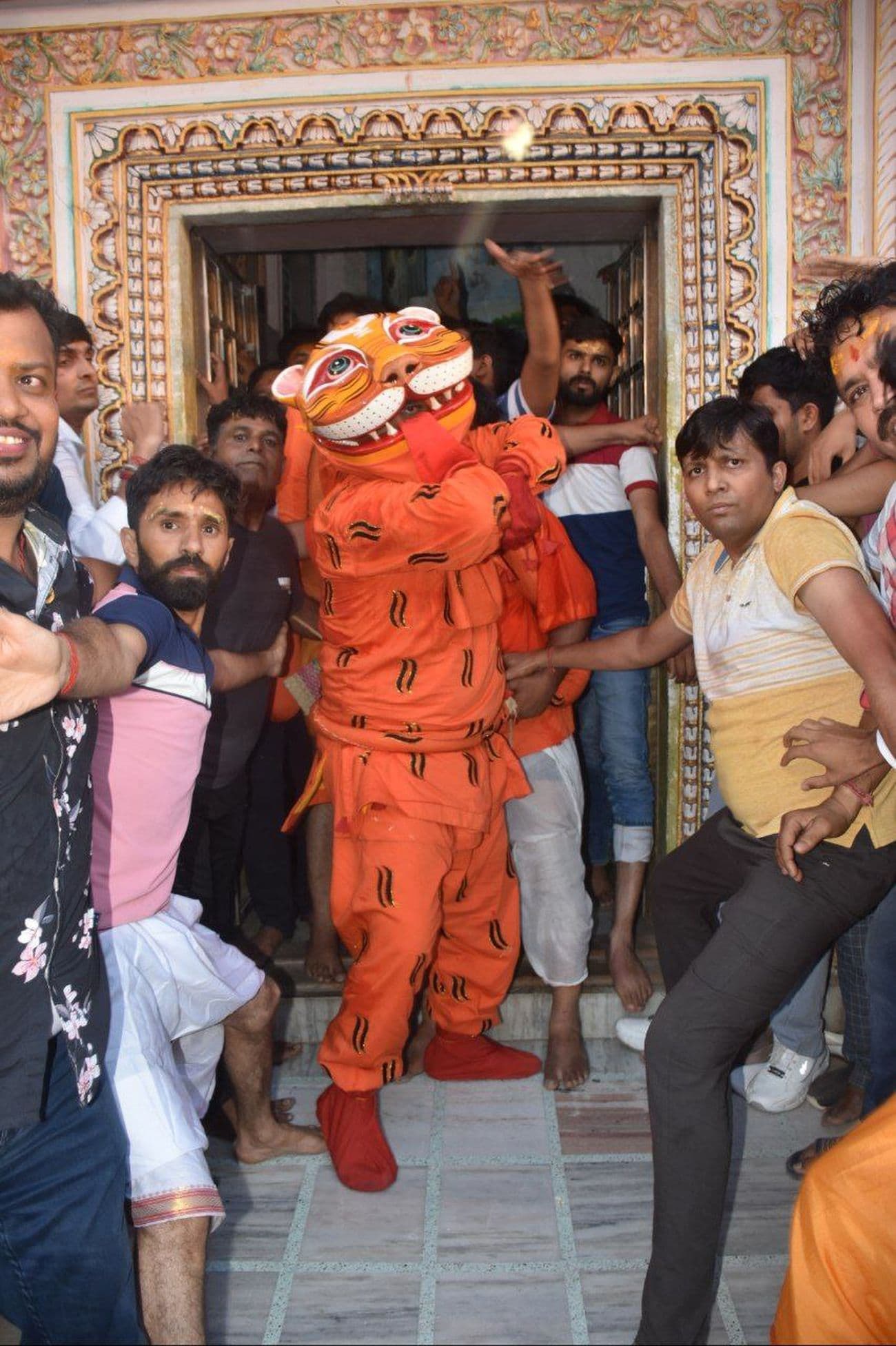 Lord Narasimha appeared after tearing the pillar, killed Hiranyakashyap, echoed cheers