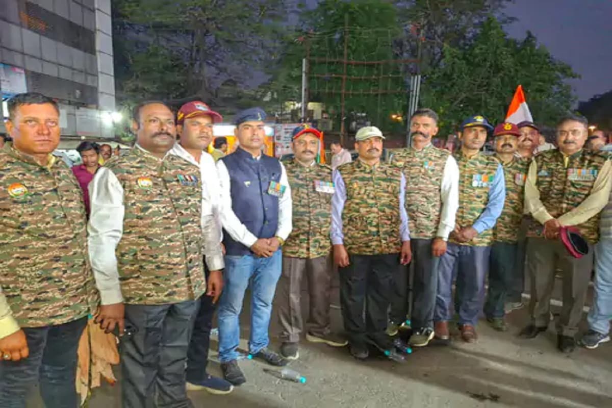 BJP ने निकाली तिरंगा यात्रा, CM साय बोले- आतंकियों ने माताओं-बहनों का सिंदूर उजाड़ा, हमारे सैनिकों ने आतंकियों के केंद्र को ही उजाड़ दिया