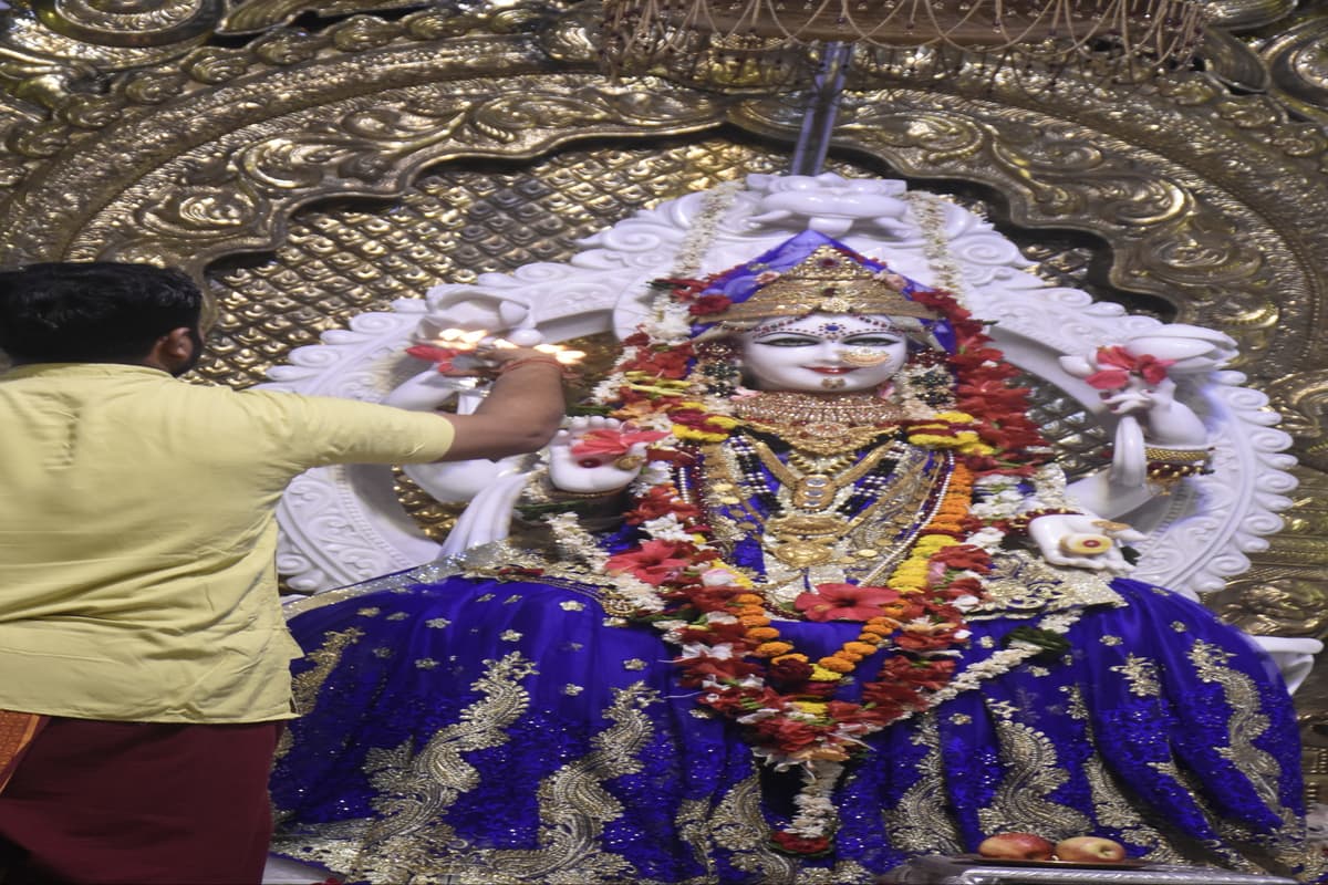 Karuna Dham Mandir maha aarti 