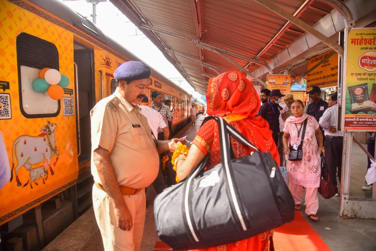 Trirath yatra yojna train in jaipur 
