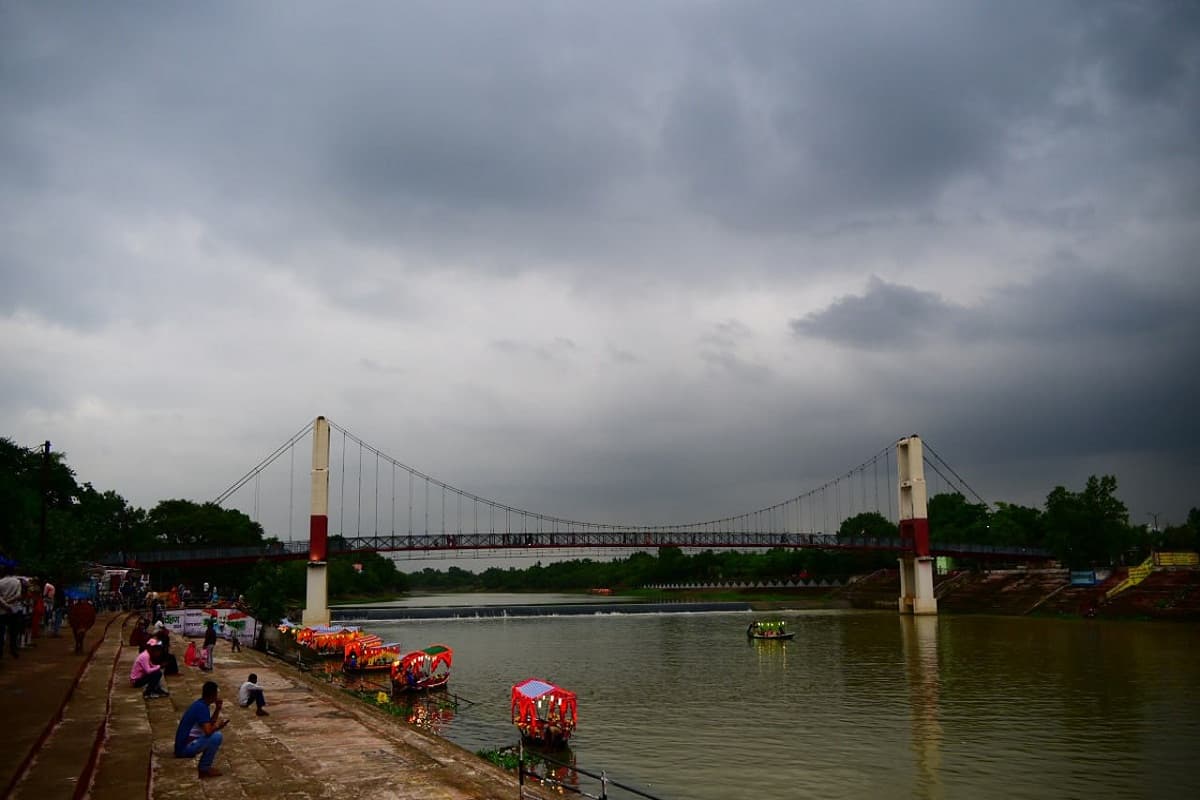 CG Weather Update: 11 जुलाई से बारिश की तीव्रता में आएगी गिरावट, बाढ़ की आशंका, देखें तस्वीरें
